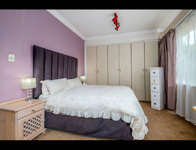 5 BEDROOM HOUSE FOR SALE IN NORTHCLIFF